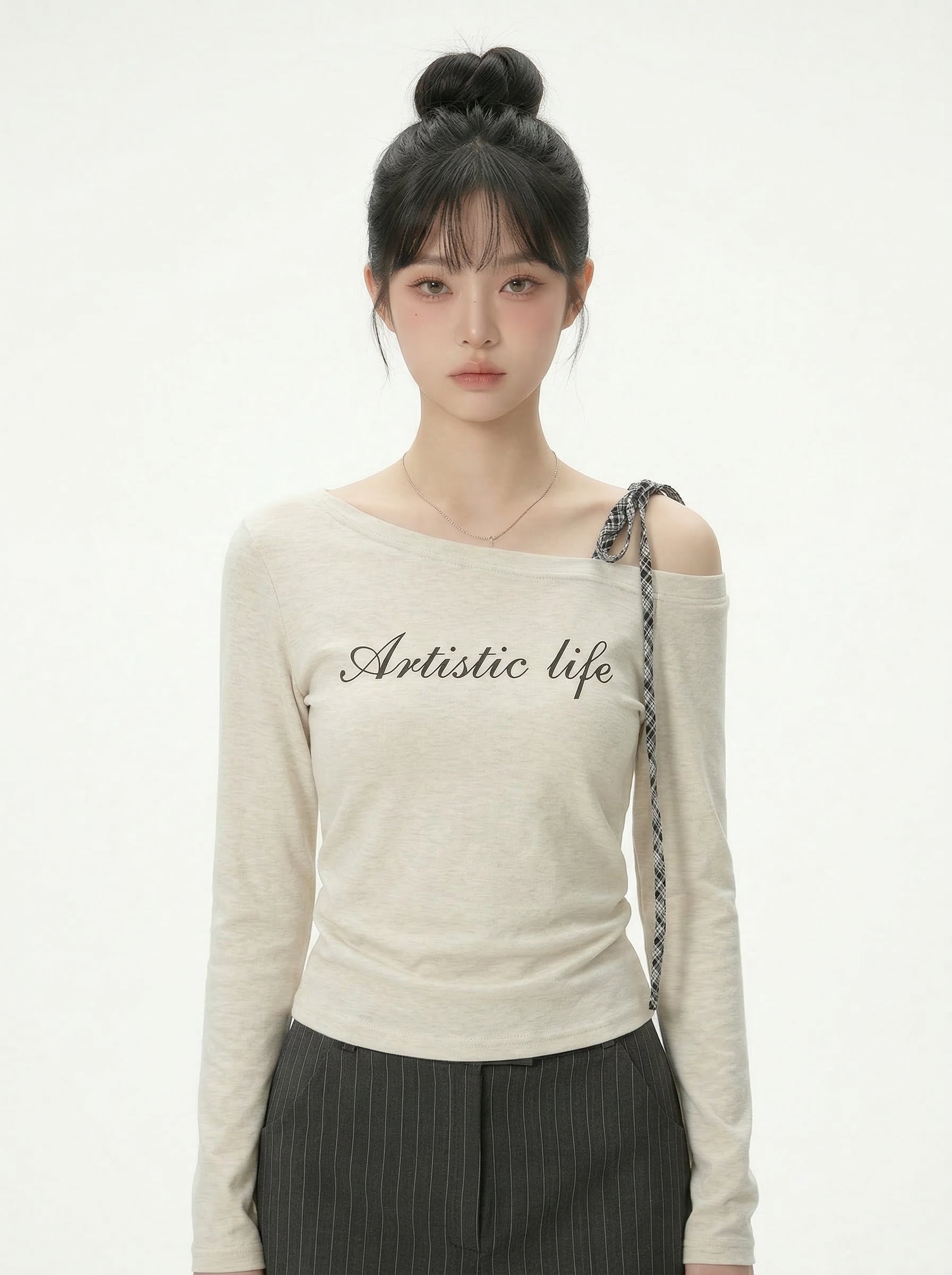 オフショルルーズトップス