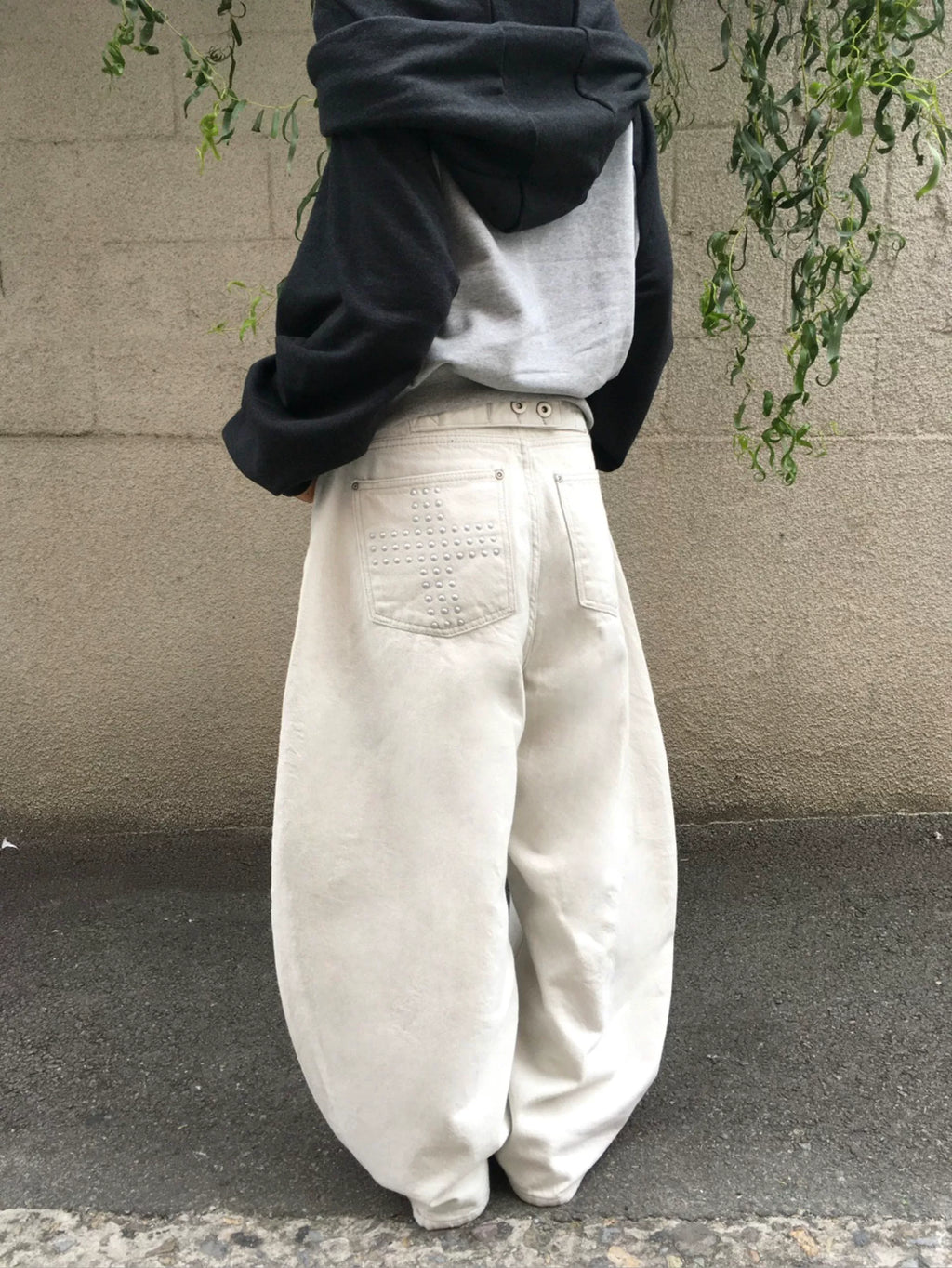 クロススタッズバルーンデニム